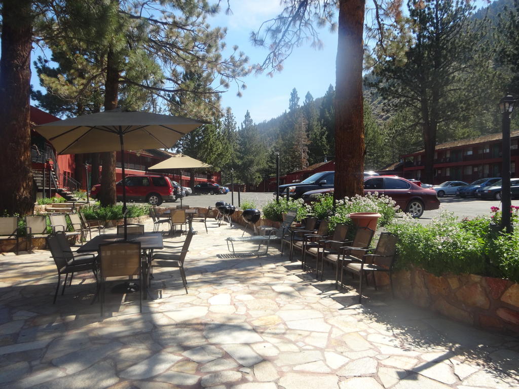 Boulder Lodge Джун-Лейк Экстерьер фото