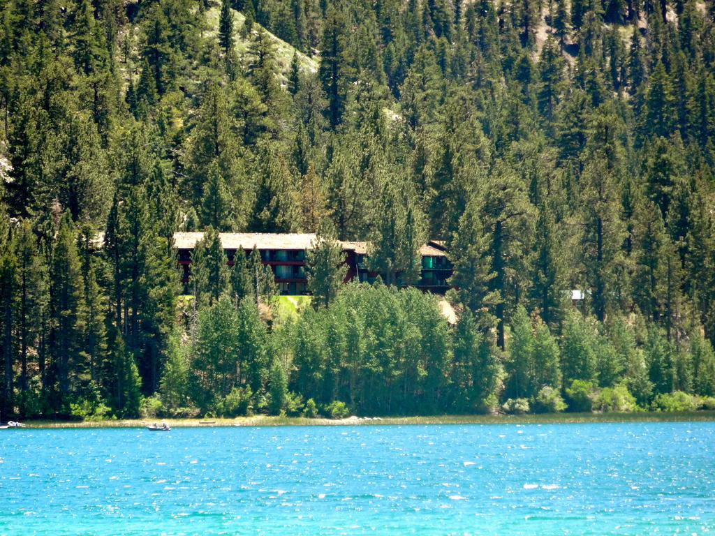 Boulder Lodge Джун-Лейк Экстерьер фото
